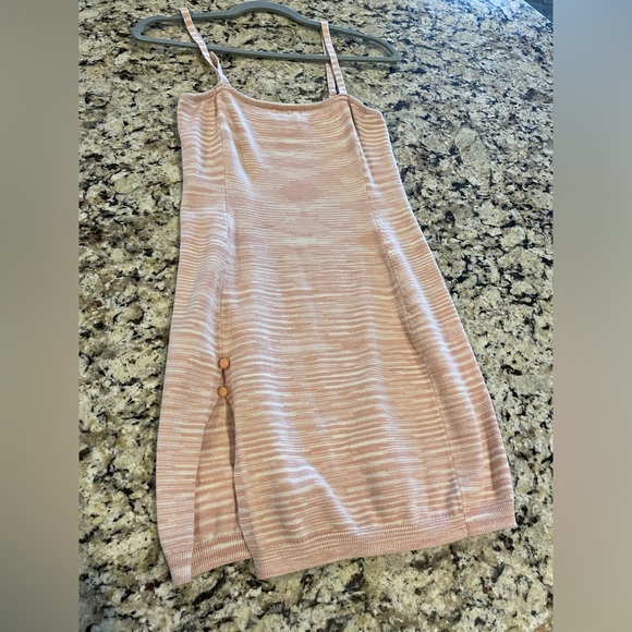 Pink dress size small - Picture 2 of 4
